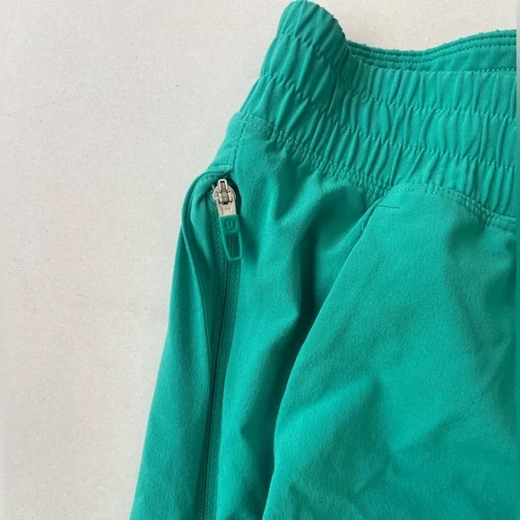 Lululemon men’s pace breaker linerless shorts green - Picture 2 of 6